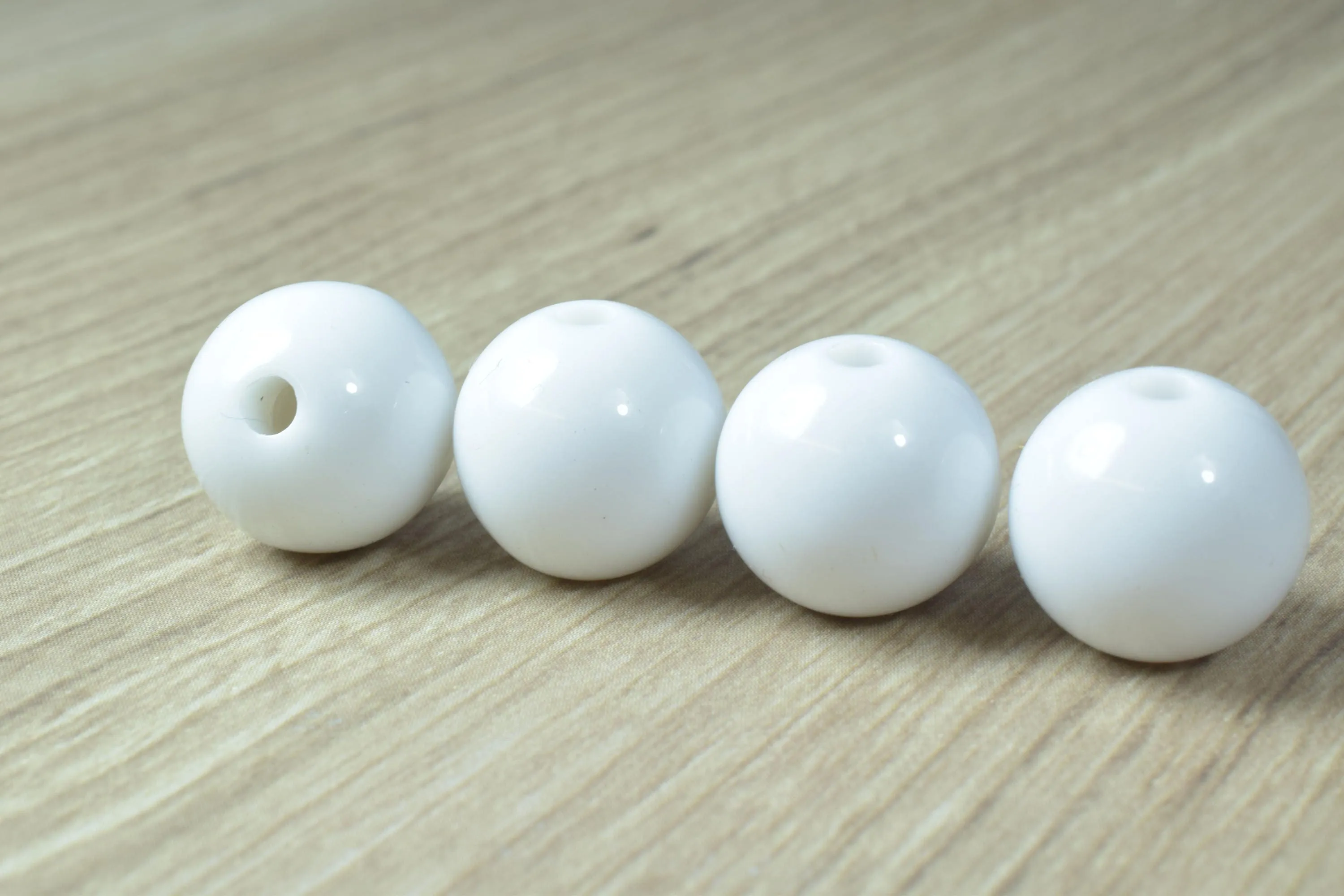 14mm White Smooth Plastic Gumball Beads, 14mm Large Smooth, Acrylic Round Ball Beads,White,Large Chunky Acrylic Beads, Smooth Bead