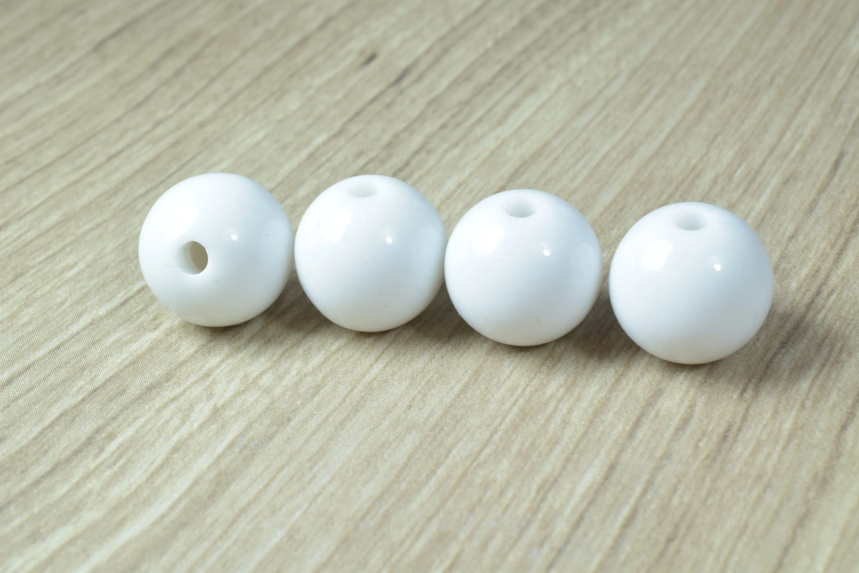 14mm White Smooth Plastic Gumball Beads, 14mm Large Smooth, Acrylic Round Ball Beads,White,Large Chunky Acrylic Beads, Smooth Bead