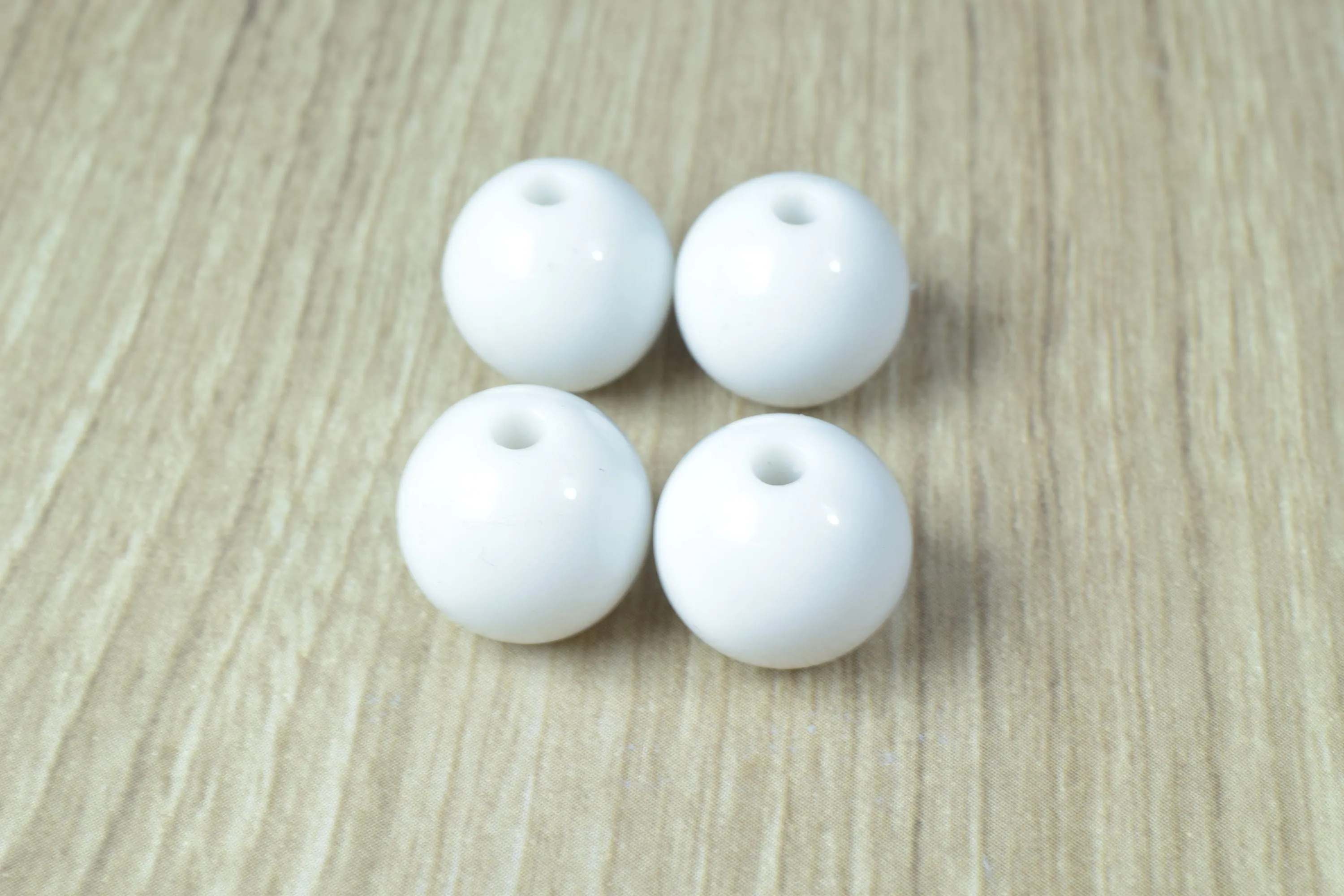 14mm White Smooth Plastic Gumball Beads, 14mm Large Smooth, Acrylic Round Ball Beads,White,Large Chunky Acrylic Beads, Smooth Bead