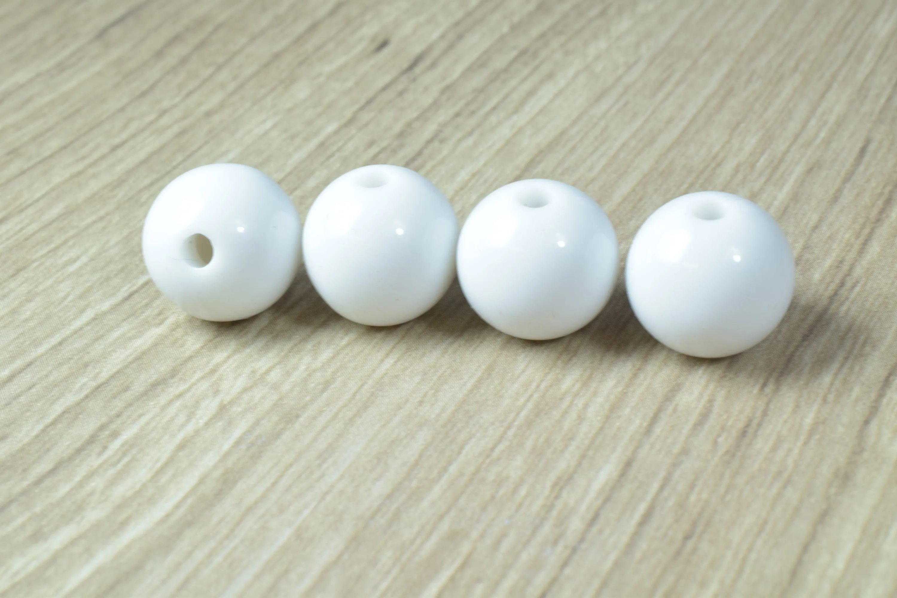 14mm White Smooth Plastic Gumball Beads, 14mm Large Smooth, Acrylic Round Ball Beads,White,Large Chunky Acrylic Beads, Smooth Bead