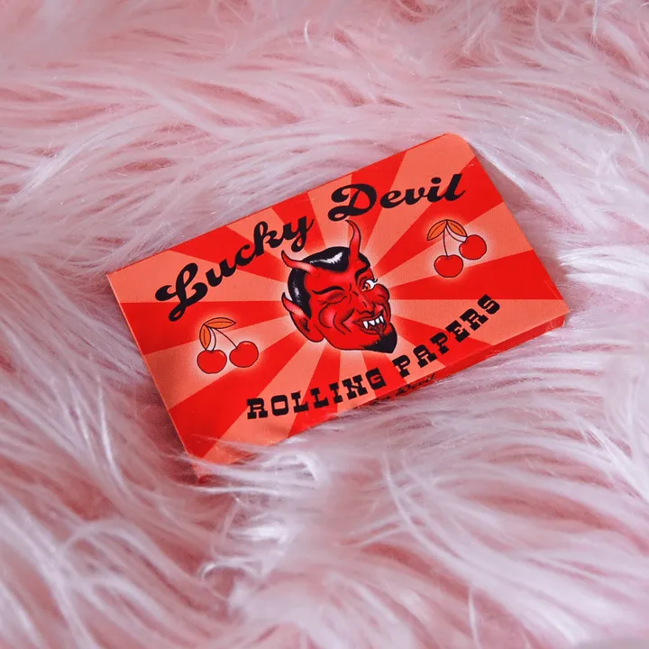 Lucky Devil Rolling Papers- Cherry Flavor