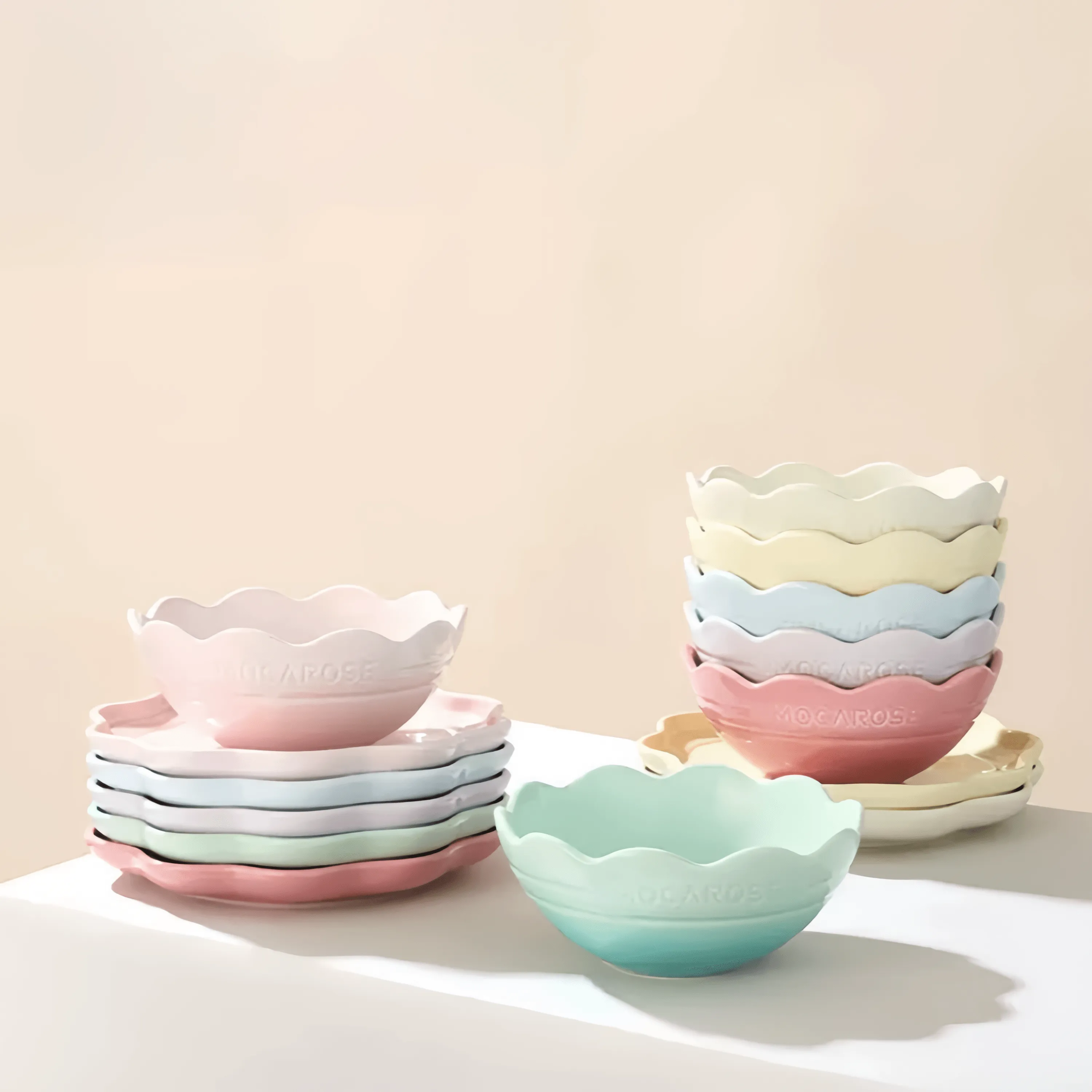 Set of Kitchenware: Mocarose Bowls and Plates Collection