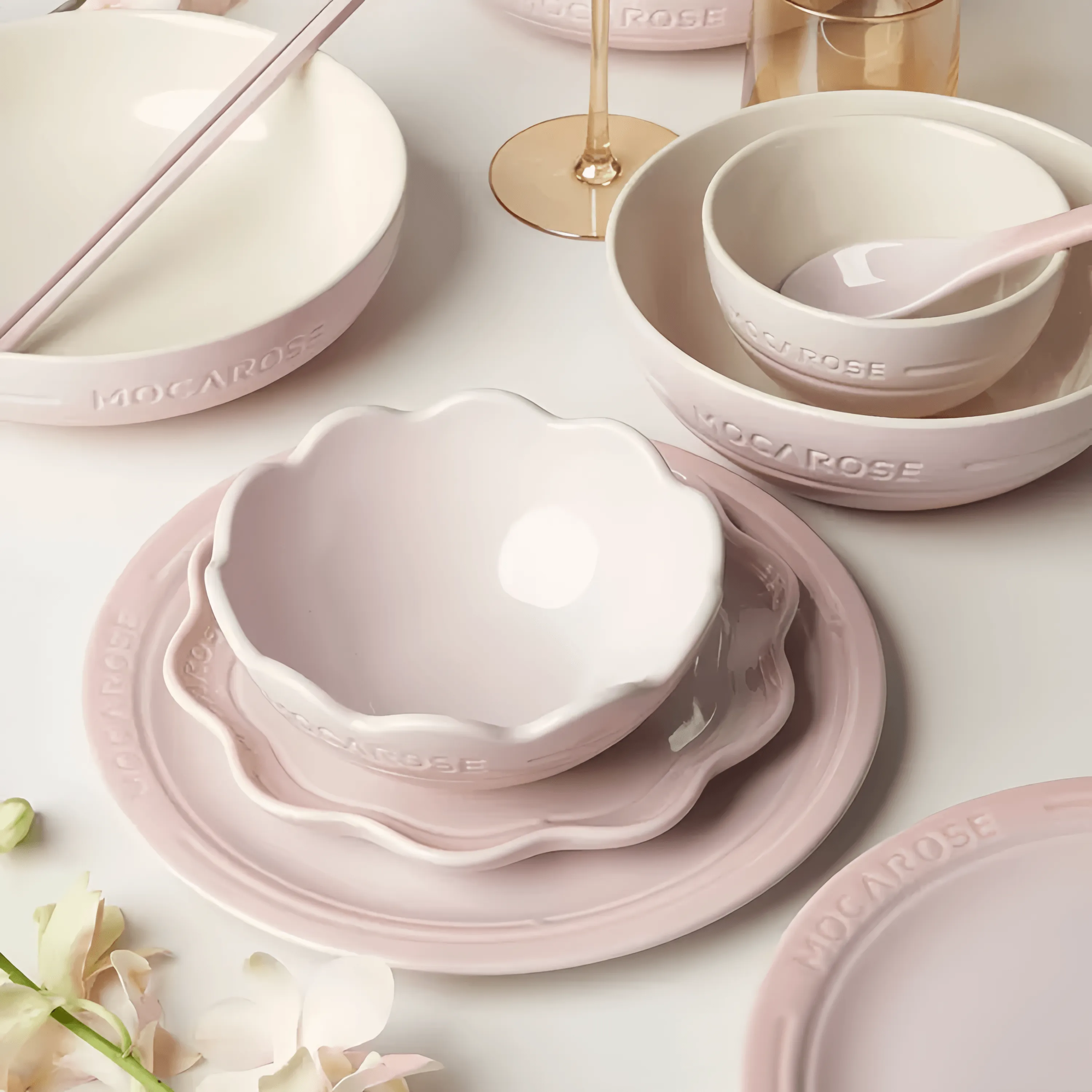 Set of Kitchenware: Mocarose Bowls and Plates Collection