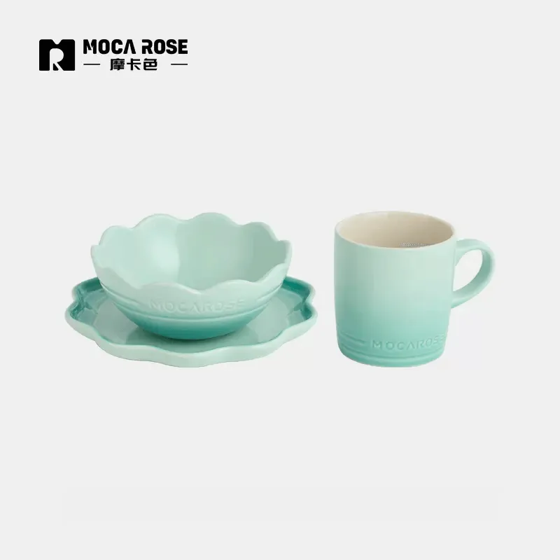 Set of Kitchenware: Mocarose Bowls and Plates Collection