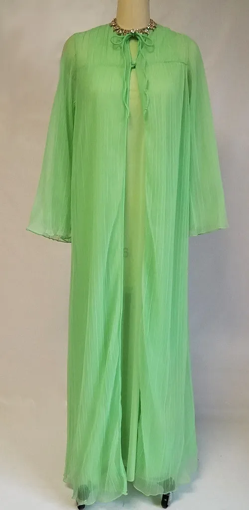 *VINTAGE 1970s DONALD BROOKS PLEATED PEIGNOIR & NIGHTGOWN SET IN LUSCIOUS LIME